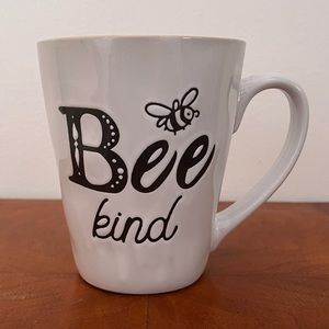 Old East Main Company “Bee Kind”Large Coffee Mug Bumble Bee Dimpled Ceramic.